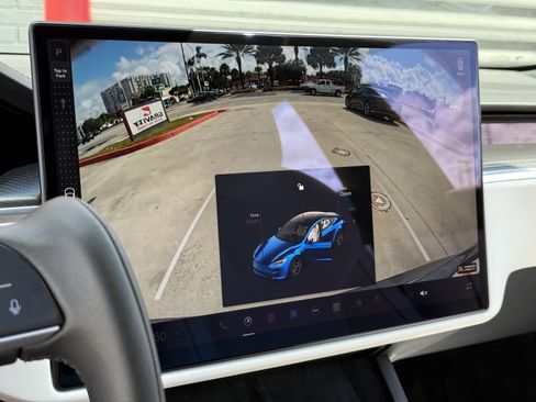 Used 2022 Tesla Model S Plaid image 27