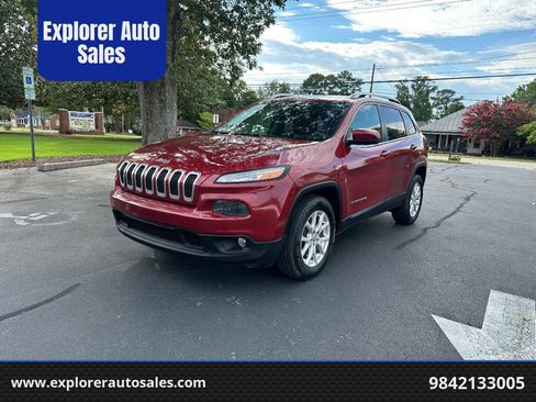 Used 2016 Jeep Cherokee Latitude w/ Comfort/Convenience Group FWD image 1