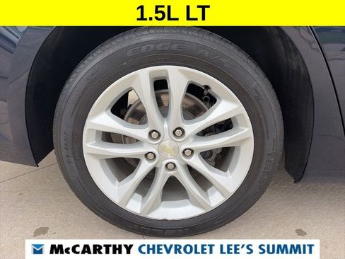 Used 2018 Chevrolet Malibu LT w/ Driver Confidence Package FWD image 16
