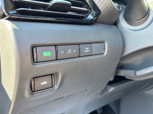 Used 2020 Nissan Sentra SV FWD image 20