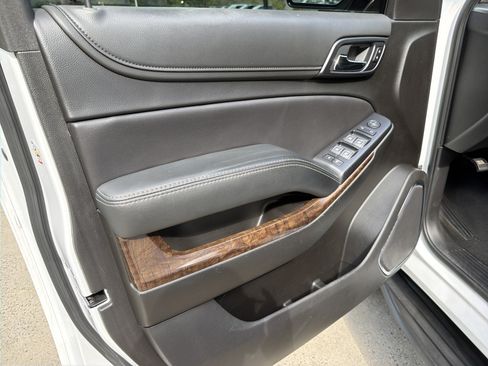 Used 2019 Chevrolet Tahoe LS AWD/4WD image 13