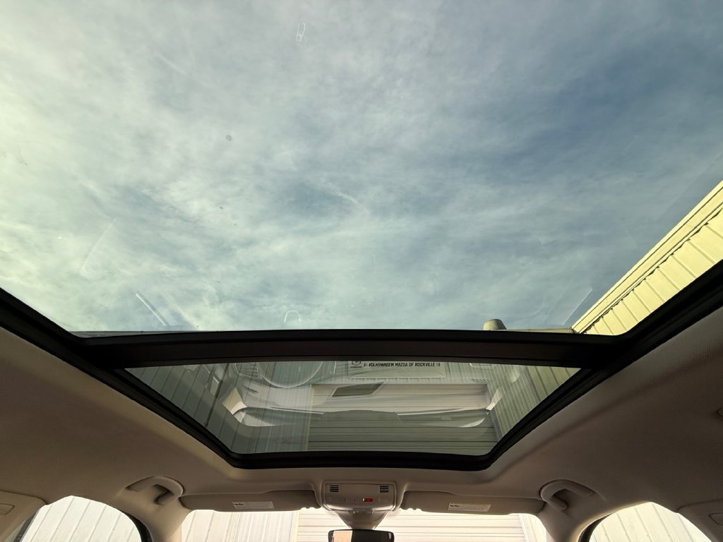 Used 2023 Volkswagen Tiguan SE w/ Panoramic Sunroof Package AWD/4WD image 23