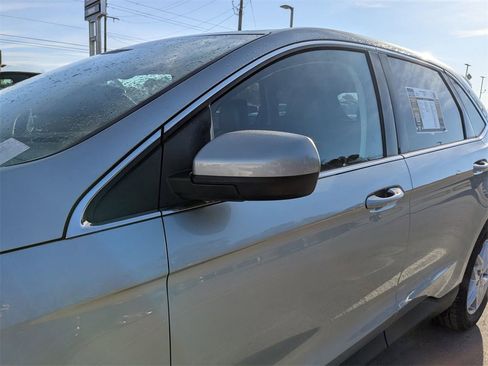 Used 2022 Ford Edge SEL image 4