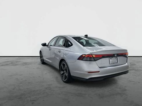 Used 2026 Honda Accord SE image 2