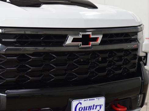 Used 2023 Chevrolet Silverado 1500 ZR2 w/ Technology Package AWD/4WD image 11