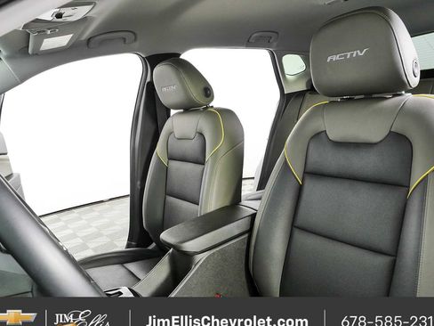Certified 2025 Chevrolet Trax ACTIV w/ Driver Confidence Package FWD image 5
