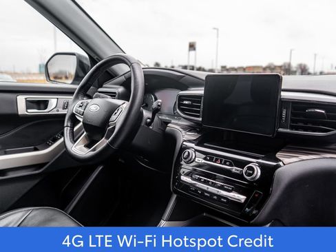 Used 2023 Ford Explorer Limited image 12