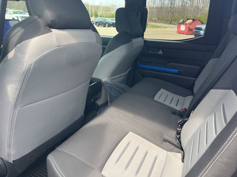 Used 2025 Toyota Tacoma TRD Off-Road image 15