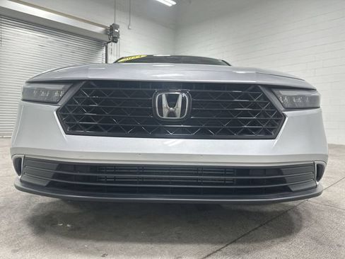 Used 2024 Honda Accord EX image 10