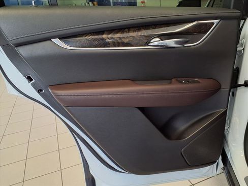 Certified 2022 Cadillac XT6 Premium Luxury image 19