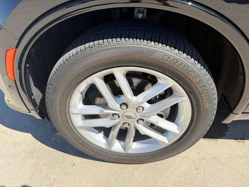 Used 2025 Dodge Durango GT AWD/4WD image 13