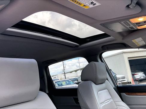 Used 2018 Honda CR-V Touring image 14