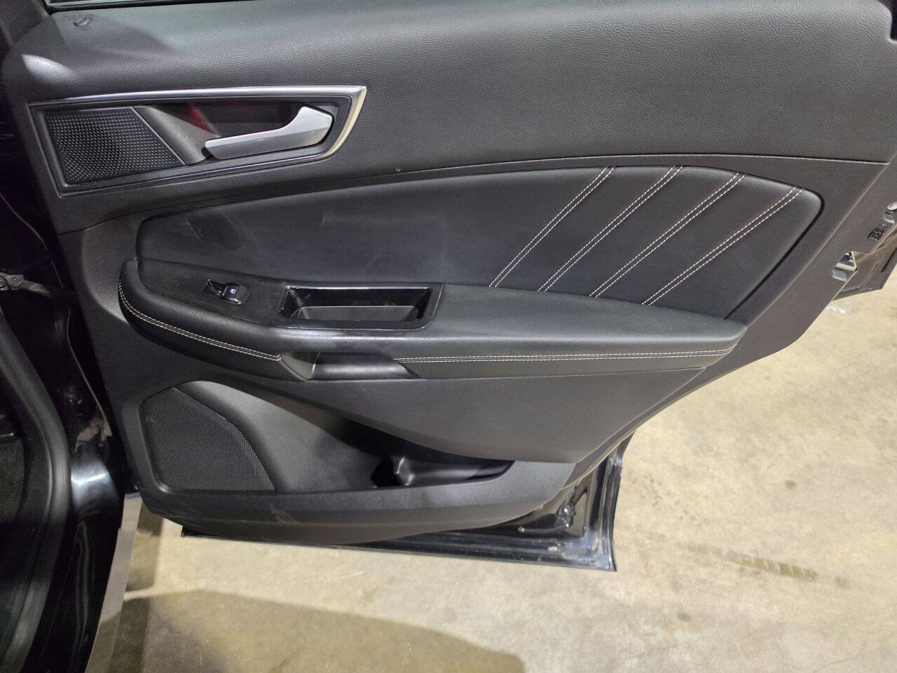 Used 2019 Ford Edge ST w/ Convenience Package AWD/4WD image 30