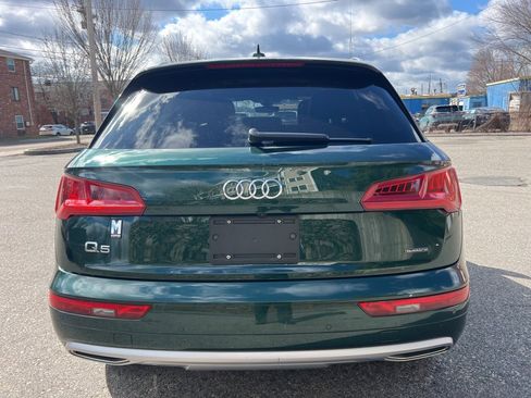 Used 2020 Audi Q5 2.0T Premium Plus w/ Premium Plus Package image 4