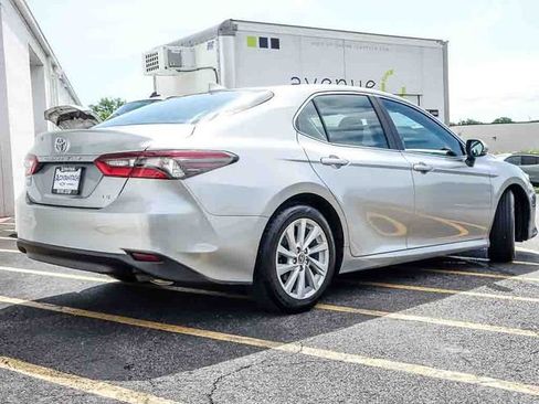 Used 2024 Toyota Camry LE w/ Convenience Package FWD image 6