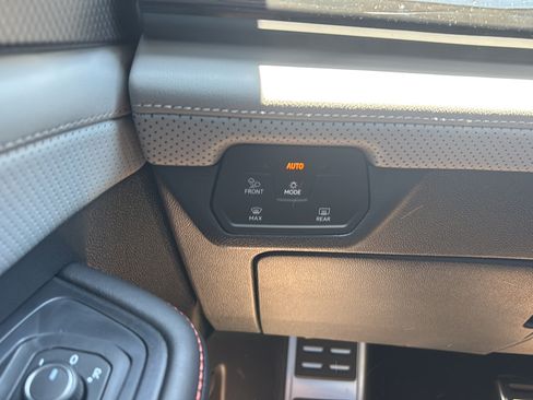 New 2026 Volkswagen Atlas Peak Edition AWD/4WD image 22
