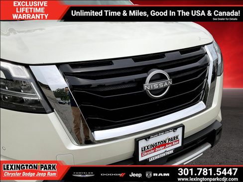 Used 2024 Nissan Pathfinder Platinum AWD/4WD image 33