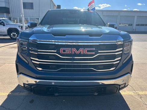 Used 2024 GMC Sierra 1500 SLT w/ SLT Premium Plus Package image 37