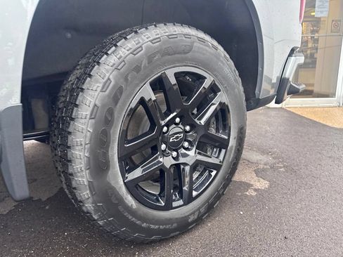 Used 2024 Chevrolet Silverado 1500 Custom AWD/4WD image 35