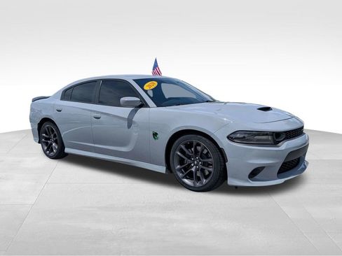 Used 2020 Dodge Charger Scat Pack RWD image 2