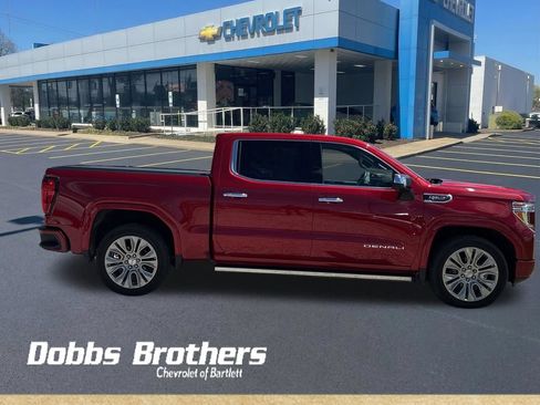 Used 2022 GMC Sierra 1500 Denali w/ Denali Premium Package AWD/4WD image 7