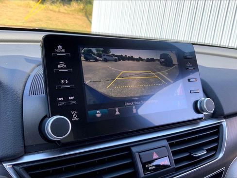 Used 2018 Honda Accord EX-L image 19