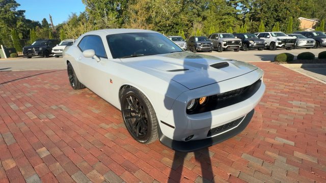 Used 2021 Dodge Challenger R/T Scat Pack w/ Dynamics Package RWD image 5
