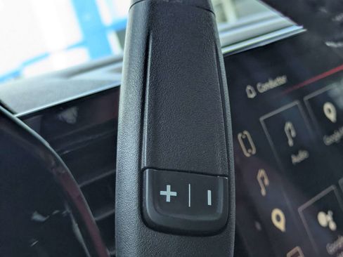 Used 2022 GMC Sierra 1500 SLE AWD/4WD image 18