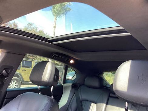 Used 2018 Maserati Levante image 36