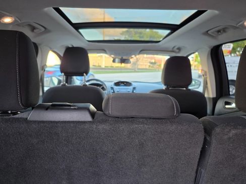 Used 2018 Ford Escape SE FWD image 29