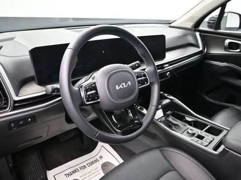 Certified 2025 Kia Sorento X-Line EX AWD/4WD image 13