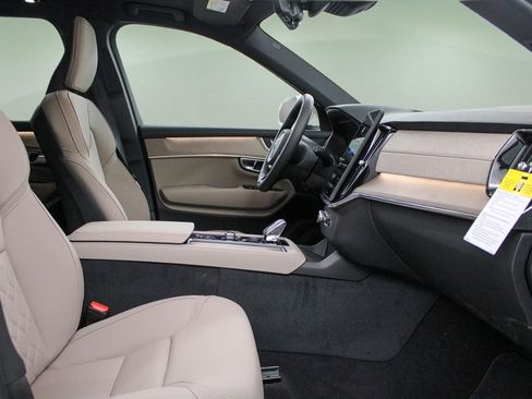 New 2026 Volvo XC90 B5 Core w/ Protection Package Premier AWD/4WD image 11