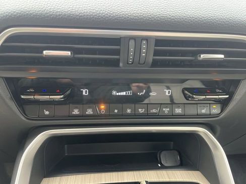 Certified 2025 MAZDA CX-90 3.3 Turbo w/ Preferred Package image 19