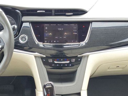 Certified 2022 Cadillac XT6 Premium Luxury w/ LPO, Floor Liner Package AWD/4WD image 29