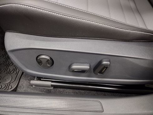 New 2025 Volkswagen Jetta SE image 18