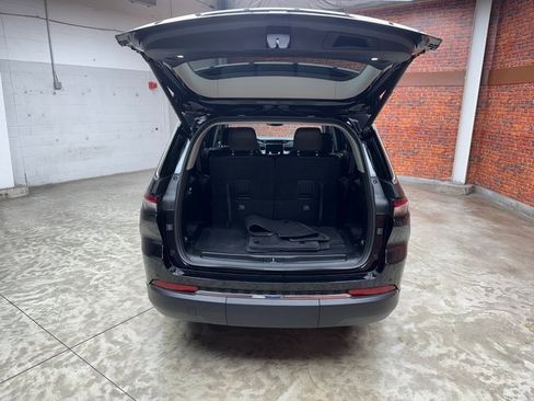 Used 2023 Jeep Grand Cherokee L Limited image 27