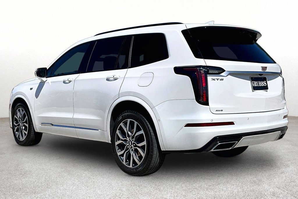 Used 2024 Cadillac XT6 AWD image 15