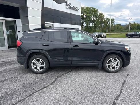 Used 2018 GMC Terrain SLE w/ Driver Convenience Package AWD/4WD image 4