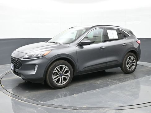 Used 2021 Ford Escape SEL image 4