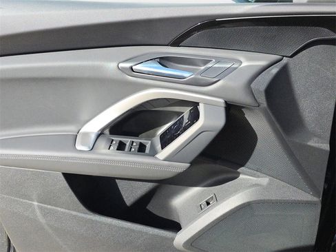 New 2025 Audi Q5 Premium image 18