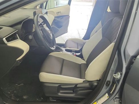 Used 2025 Toyota Corolla LE image 23