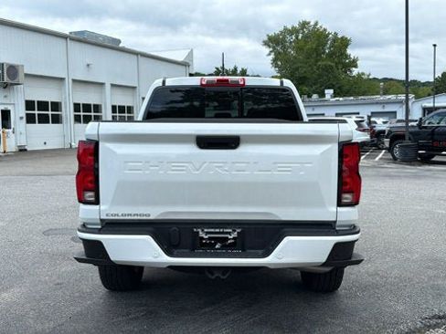 Used 2025 Chevrolet Colorado LT w/ LT Convenience Package AWD/4WD image 7