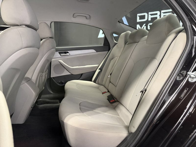Used 2019 Hyundai Sonata SE FWD image 18
