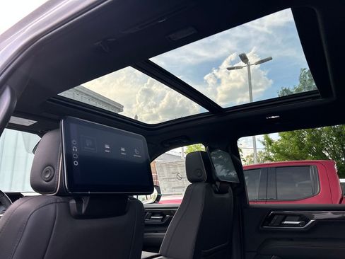 New 2026 GMC Yukon XL Elevation image 30