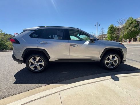Used 2019 Toyota RAV4 Limited w/ Limited Grade Weather Package AWD/4WD image 10