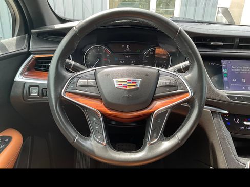 Used 2021 Cadillac XT5 Premium Luxury AWD/4WD image 3