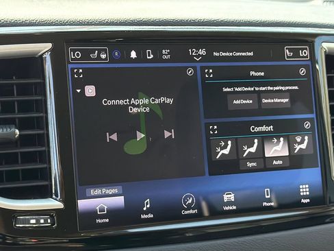 Used 2024 Chrysler Pacifica Touring-L FWD image 28