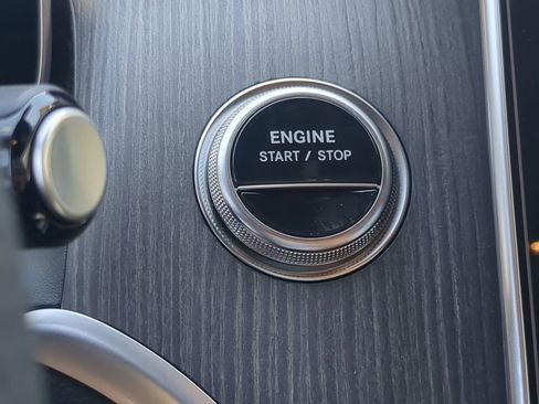 New 2025 Mercedes-Benz GLC 350e 4MATIC image 16