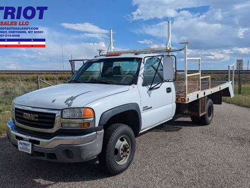 Used 2006 GMC Sierra 3500 W/T w/ Heavy-Duty Power Package image 1