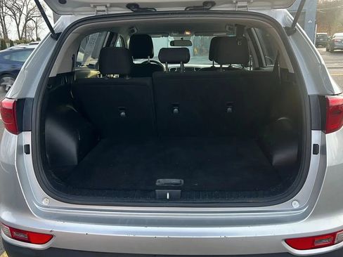 Used 2018 Kia Sportage LX image 9
